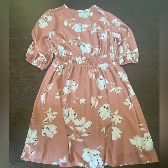 RW&CO pink short sleeve dress, knee length - Picture 2 of 3